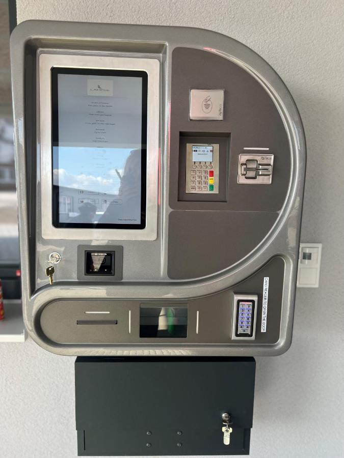 Отель Lamede Self Check-In Винер-Нойштадт Экстерьер фото