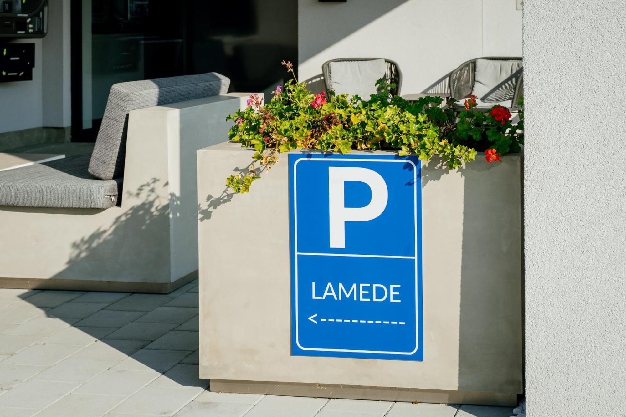 Отель Lamede Self Check-In Винер-Нойштадт Экстерьер фото